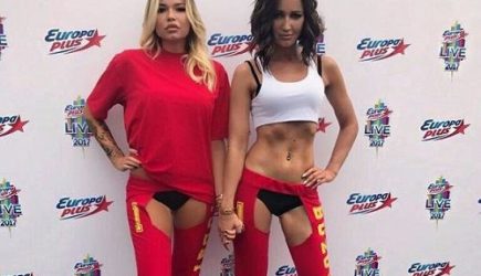 Трусы забыла снять: Бузова в душе возмутила поклонников. Дом-2