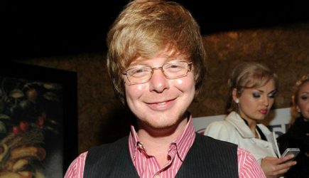 Рыжий «Иванушка» лечил депрессию алкоголем после смерти Яковлева