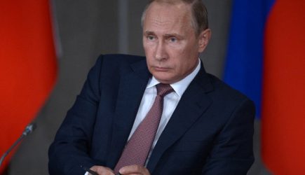 Путин подарил икону храму в&nbsp;Петербурге, где&nbsp;встречал Рождество&nbsp;