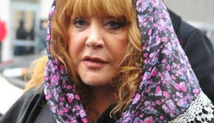 Алла Пугачева жертвовала собой ради …