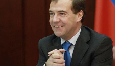 Медведев заявил, что в планах правительства повысить налоги