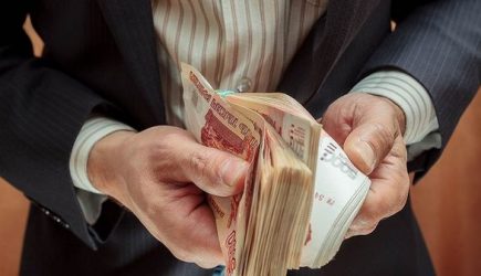 Взамен повышения пенсионного возраста правительство пообещало зрелым людям рост доходов