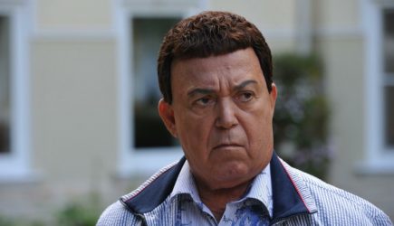 В каком парике похоронят Кобзона