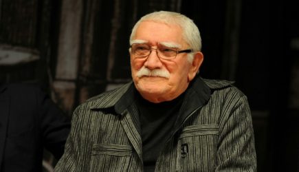 «Вторая Виталина»: к 82-летнему Джигарханяну подбирается новая прелестница