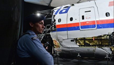 СМИ: Сбитый в&nbsp;Донбассе &laquo;Боинг&raquo; перепутали с&nbsp;российским самолетом