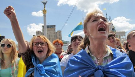 Украинская пресса шокирована тем, что украинцы спокойно ездят в Россию