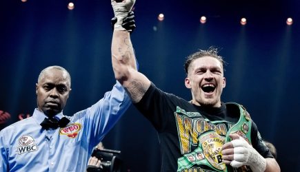 &laquo;Его просто достали&raquo;: депутат ГД объяснил, почему Усик отказался от Героя Украины