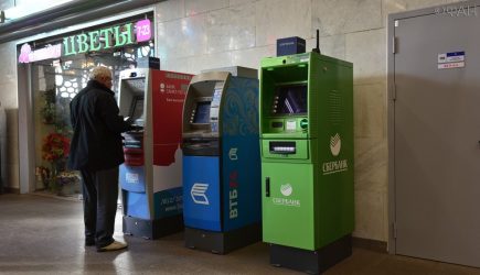 Сбербанк назвал страны, где россиянам не стоит платить картой