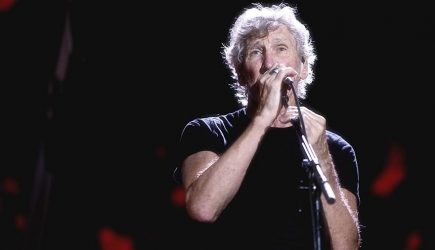 Украинцы возмутились словами Уотерса о российском Крыме