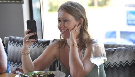 «А чего добился ты?»: Собчак жестко ответила дерзкому Лимонову