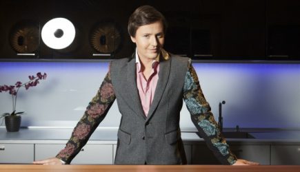 «Курлык-Курлык»: растолстевшего клокочущего Витаса высмеяли за новый клип