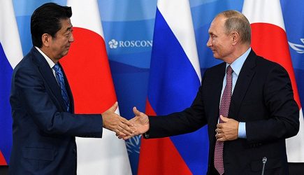 Удар по США: Япония грозит уйти в альянс с Россией и Китаем