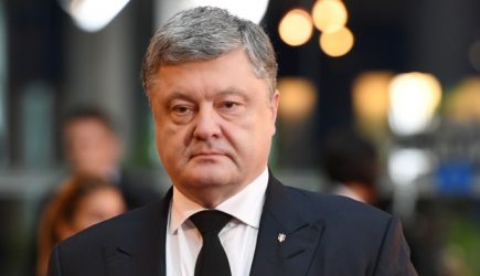 Порошенко обвинили в связях с Россией
