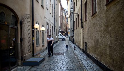 Уехавшая в Швецию семья из Литвы: нам обещали золотые горы, а попали мы в ад (Delfi, Литва)