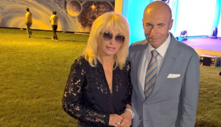 Больной Аллегровой запретили выйти из самолета в Сочи