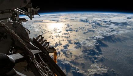 «Спутник с большими ушами». Франция обвинила Россию в шпионаже в космосе