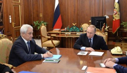 Помощник Путина объяснил хорошую жизнь жуликов в России