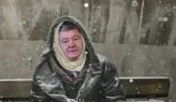 Страдающего от побоев Порошенко сделали бомжом