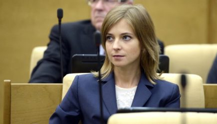 Сегодня Алина Кабаева предстала перед российскими журналистами в прекрасной форме