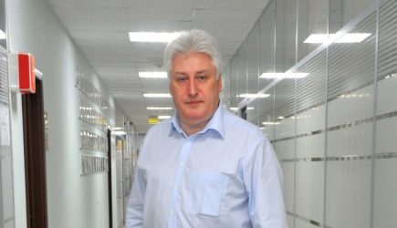 Обрызгали ядом: украинцы напали на военного эксперта в прямом эфире