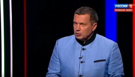 &laquo;С какой пьяной радости?&raquo;: Соловьев объяснил американцу, почему РФ не будет слушаться США