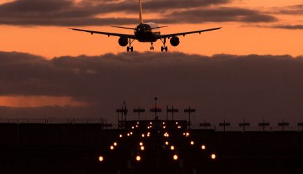 СК&nbsp;изучает гибель мужчины под&nbsp;самолетом в&nbsp;&laquo;Шереметьево&raquo;