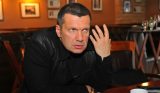 На возмутившего россиян Соловьева напали из-за слов о родине