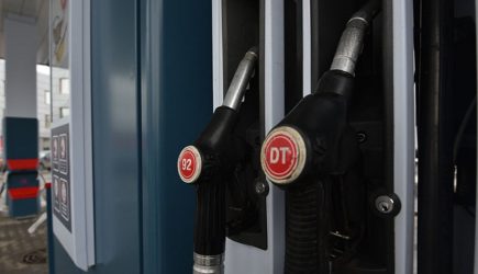 Продажа бензина в России стала для нефтяников выгоднее экспорта