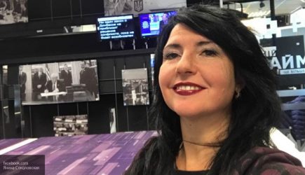 «Не много ли на себя берете?»: соведущий Скабеевой осадил украинскую журналистку, пошутившую про «апельсины демократии из бочек»