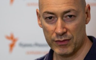 &laquo;За пять лет должна была упасть&raquo;: Гордон возмущен устойчивостью РФ