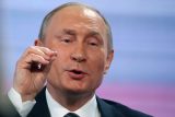 Владимир Путин пошутил про мат на совете по культуре