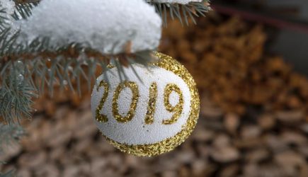 Самих от себя не тошнит?: Россияне разнесли "Голубой огонек"