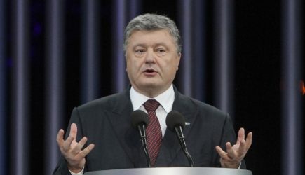 «Пьяный клоун»: рассказавший анекдот Порошенко прилюдно опозорился