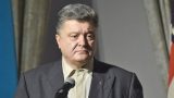 Сенатор отреагировал на жалобы Порошенко на &laquo;безответные звонки&raquo; Путину