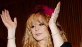 Нелепую Пугачеву заставляют избавиться от «гнезда» из волос