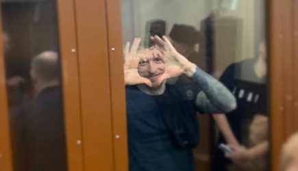 Жена Мамаева навестила футболиста в СИЗО и рассказала о его форме