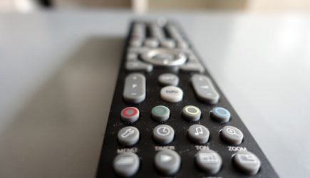 Выгнанный с шоу Соловьева гость из Латвии «отомстил» ему «зигой» — видео