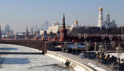 &laquo;Началась схватка за власть&raquo; &ndash; Хазин о возможных губернаторских отставках