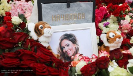 «Ей жить бы да жить»: СМИ показали на видео, как страна прощалась с Юлией Началовой