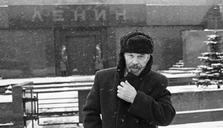 В Москве мужчина пытался «оживить» Ленина оливковым маслом