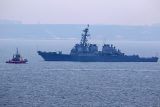 Российские корабли взяли под контроль эсминец ВМС США в Черном море