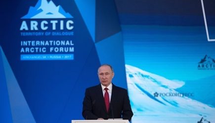 &laquo;Бандит&raquo;: Путин поправил шведского переводчика на&nbsp;Арктическом форуме