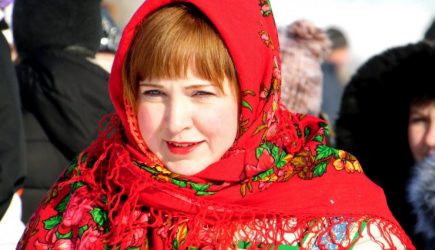 «Русские женщины — очень толстые. Потому что пашут землю. » — из сочинений южнокорейцев.