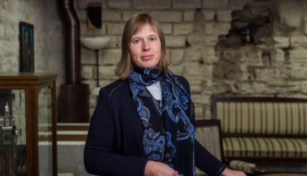 Президента Эстонии в Берлине перепутали с официанткой