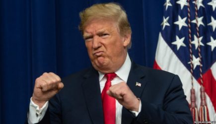 Оглашена причина звонка Трампа Зеленскому