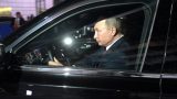 Путин приехал на открытие нового завода Mercedes-Benz на автомобиле Aurus