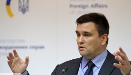 Глава МИД Украины пригрозил России разорением