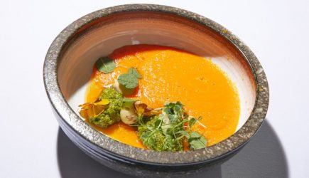 Великий пост: рецепт морковного крем-супа с фисташками