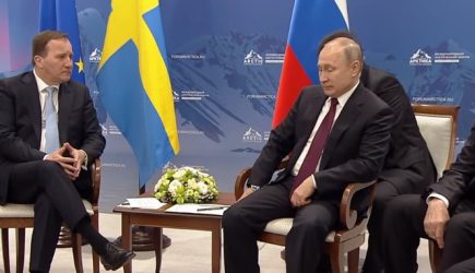 Путин назвал &laquo;бандитом&raquo; переводчика на шведский язык