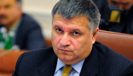 Глава МВД Украины пошел против решения Порошенко